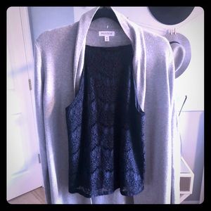 Simple detailed Blue tank top